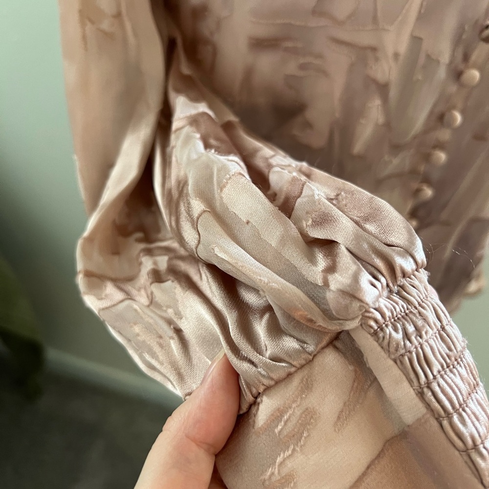 White House Black Market Blush Pink Satin Button-Front Blouse - Picture 7 of 14